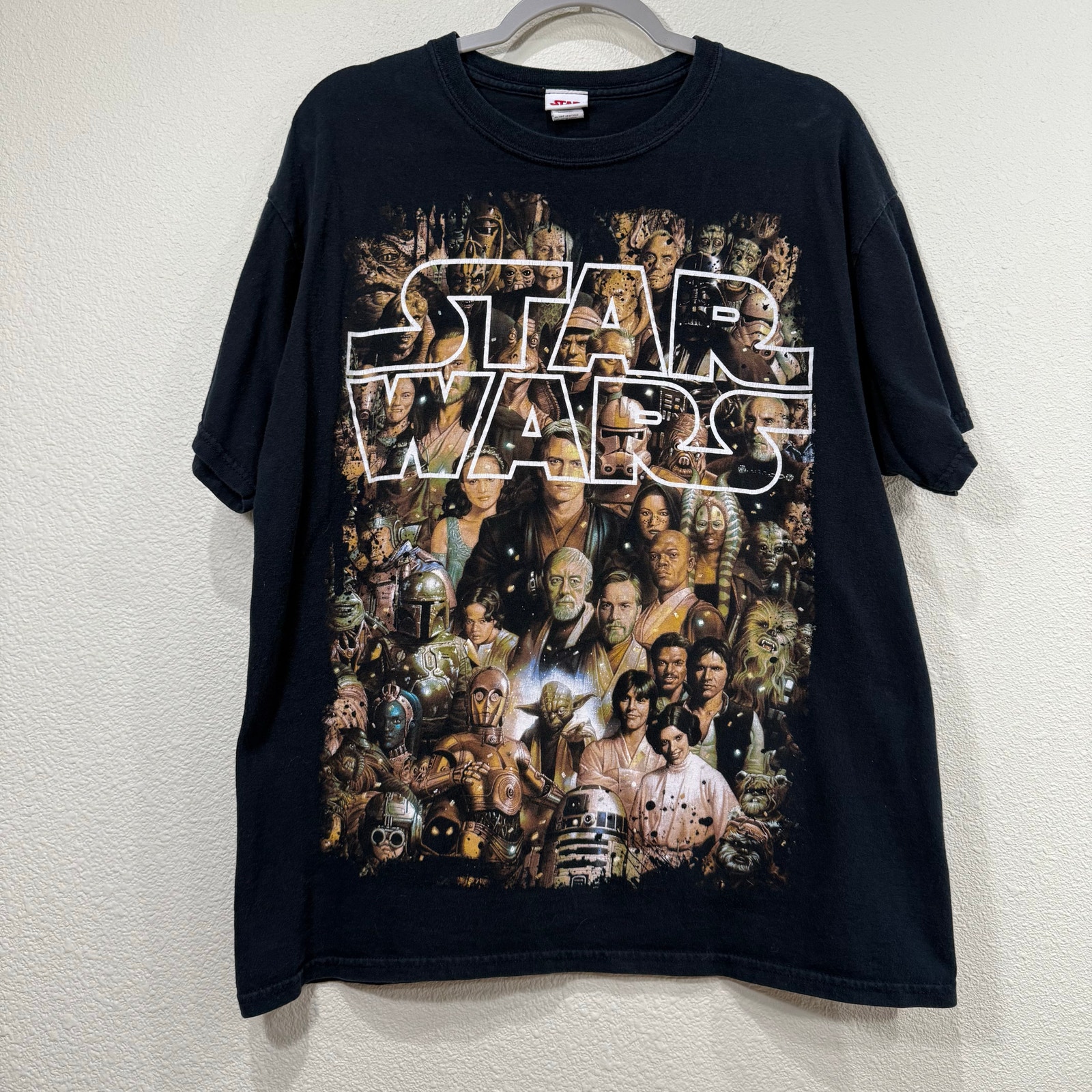 Vintage Star Wars Black Full Cast Short Sleeve T-Shirt White Red Tag Lucasfilm L